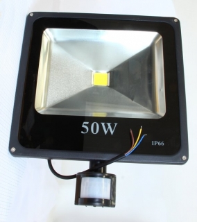 Senzorový LED Reflektor BELLIGHT 230V 50W s čidlom PIR nahrádza 210W halogénový